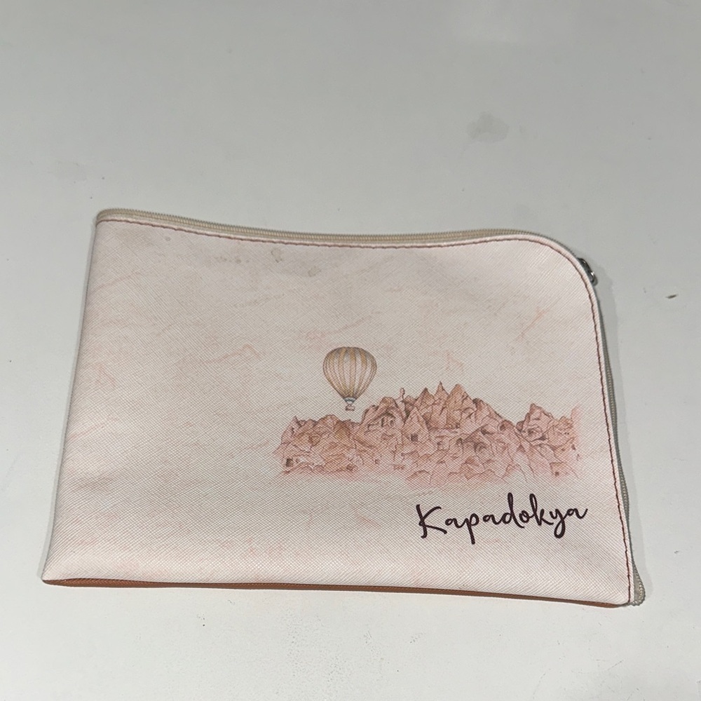 Airport Collectible Pouch with Turkish motifs print